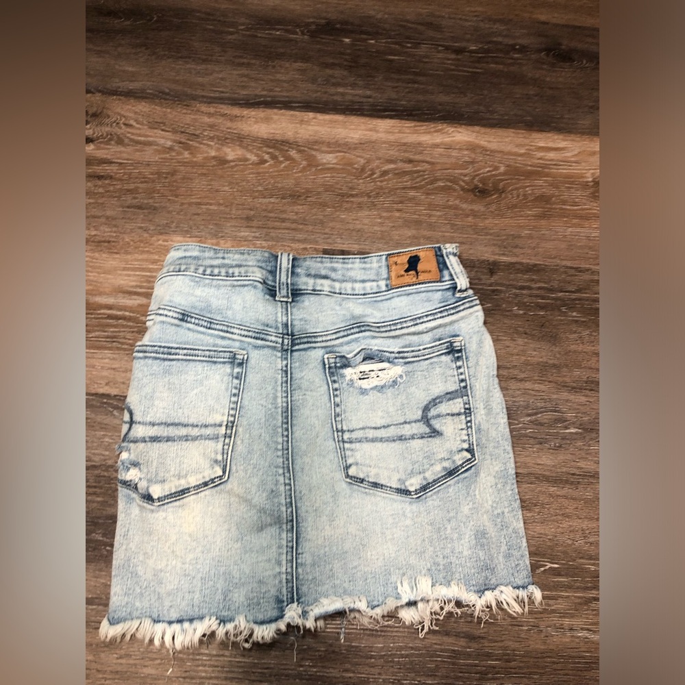 American Eagle Outfitters Light Blue Denim Distressed Mini Skirt Size 2 Women’s - Picture 6 of 6
